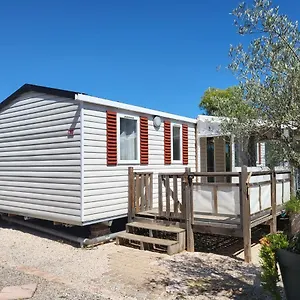 Camping Mobil-home L'olivier, Fréjus